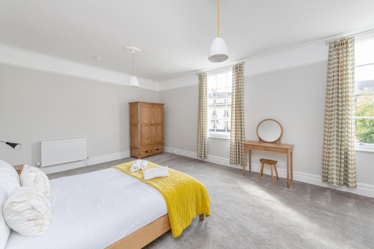 Apartamento Spacious Maisonette With Parking - 10 Mins Walk From Bath Abbey - 2 Bed & 2 Bath Exterior foto